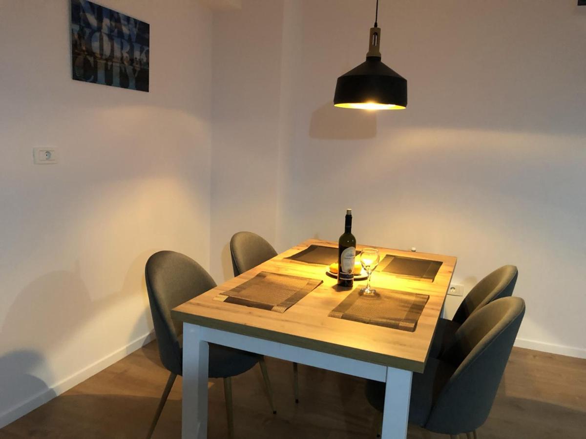 Chronos Apartment - Modern And Stylish Timisoara Bagian luar foto